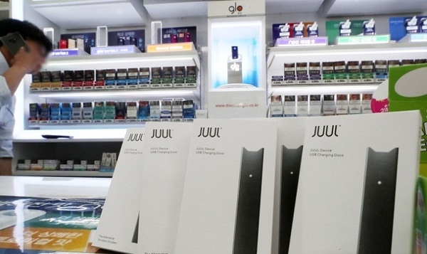 미국 전자담배 시장 점유율 1위 액상형 전자담배 '쥴(JULL)'이 지난 5월 국내에 정식 출시됐다(사진=뉴시스)