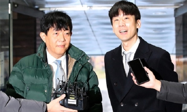 이재웅 쏘카 대표(왼쪽)와 타다를 운영하는 박재욱 VCNC 대표 (사진=뉴시스)